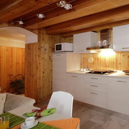 Residenza Anna Apartment เวโรนา ภายนอก รูปภาพ