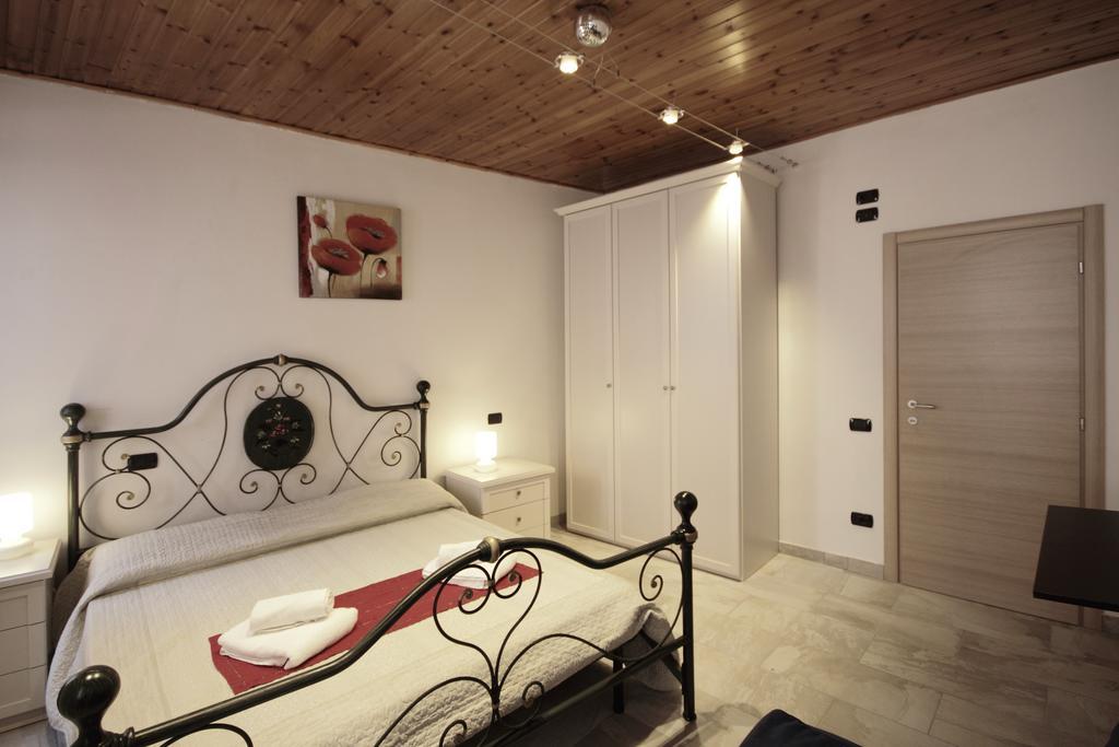Residenza Anna Apartment เวโรนา ห้อง รูปภาพ